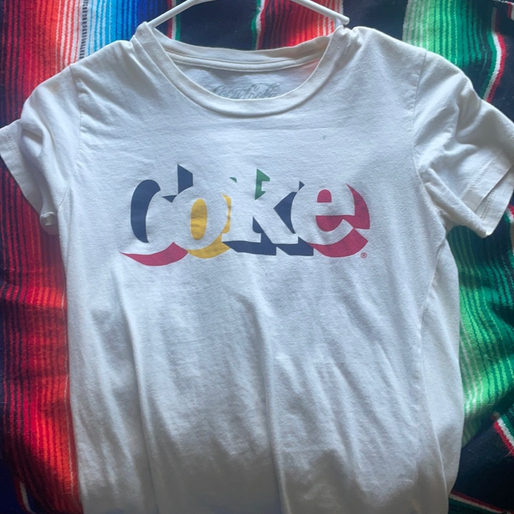 This is a nice coca-Cola T-shirt